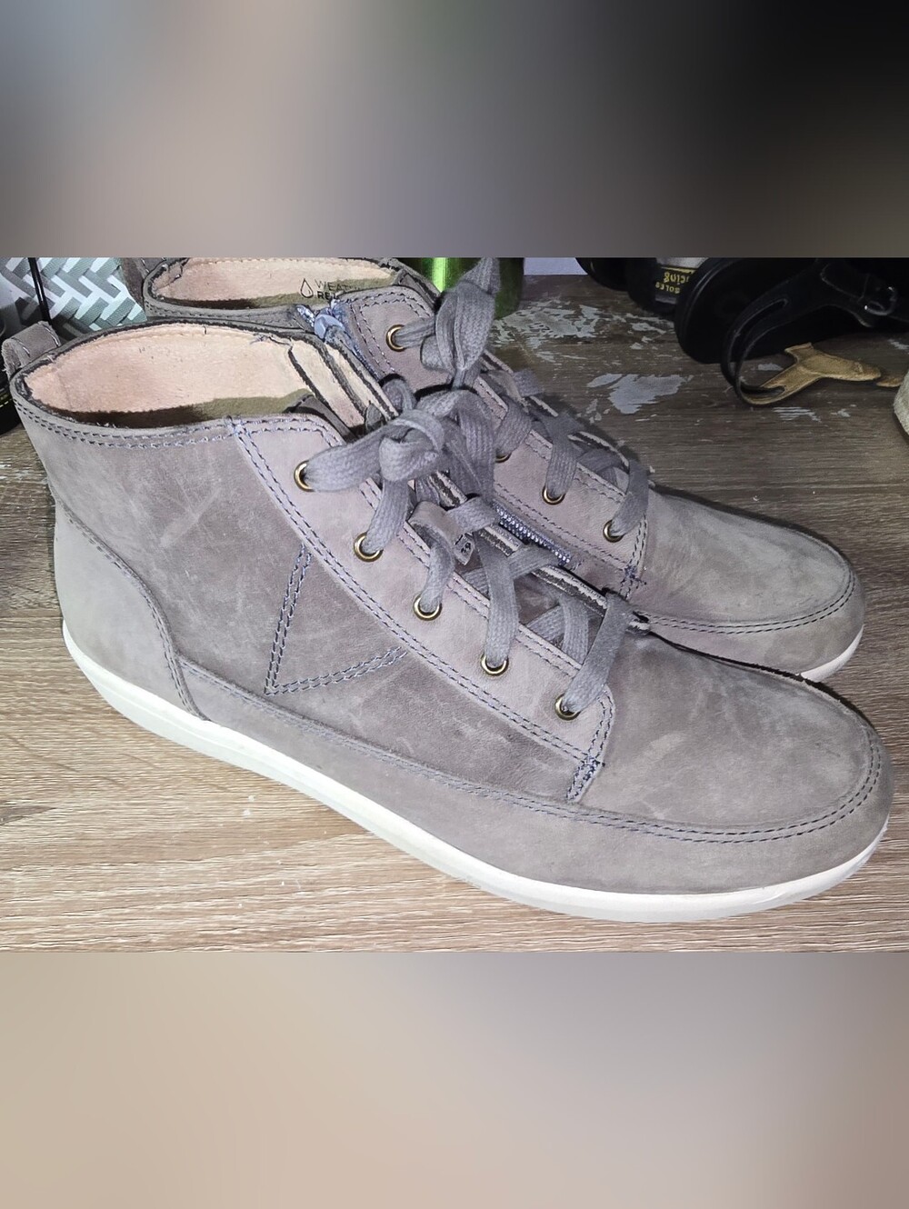Vionic Shawna Water Resistant Gray Nubuck Leather Sneaker Bootie Shoes Womens 10 - Picture 3 of 14